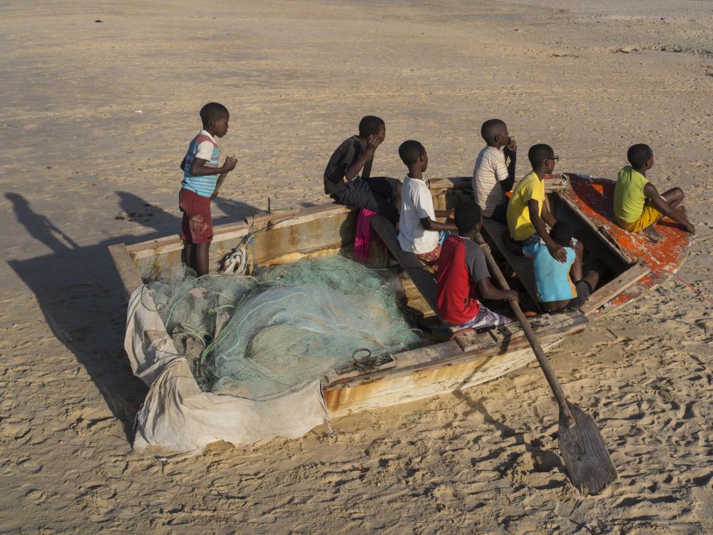 This image symbolizes "the challenges of childhood." It was taken in Mozambique by Cristina de Middel in collaboration with Bruno Morais in 2017 and is part of the series "Excessocenus." 